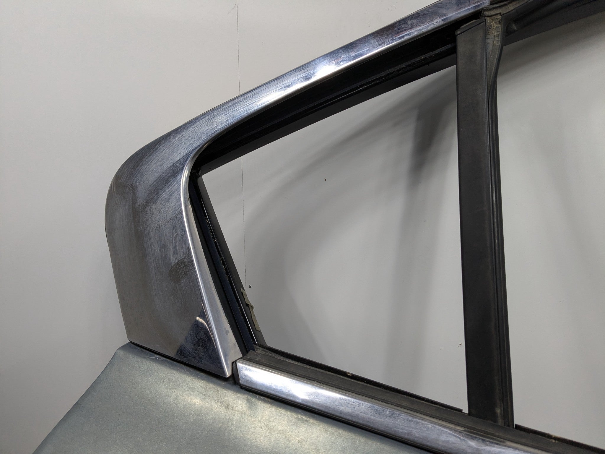 2009 - 2011 OEM NISSAN MAXIMA REAR RIGHT SIDE DOOR SHELL PANEL METALLIC GRAY