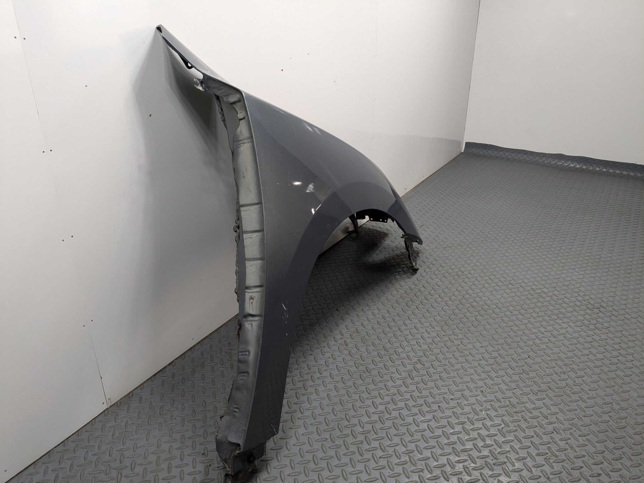 2009 - 2011 OEM NISSAN MAXIMA FRONT RIGHT PASSENGER SIDE FENDER COVER PANEL
