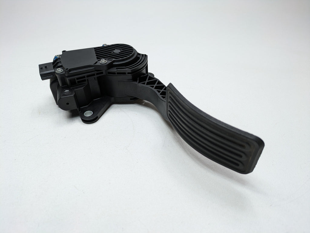 2009 - 2011 OEM NISSAN MAXIMA ACCELERATOR GAS THROTTLE PEDAL SENSOR UNIT BLACK