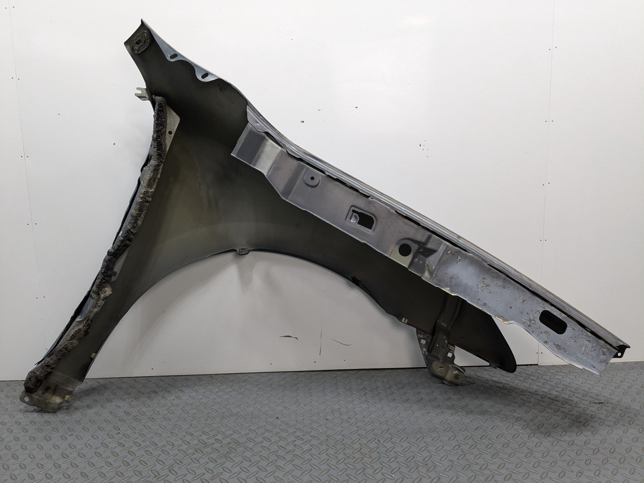 2009 - 2011 OEM NISSAN MAXIMA FRONT LEFT DRIVER SIDE FENDER COVER PANEL