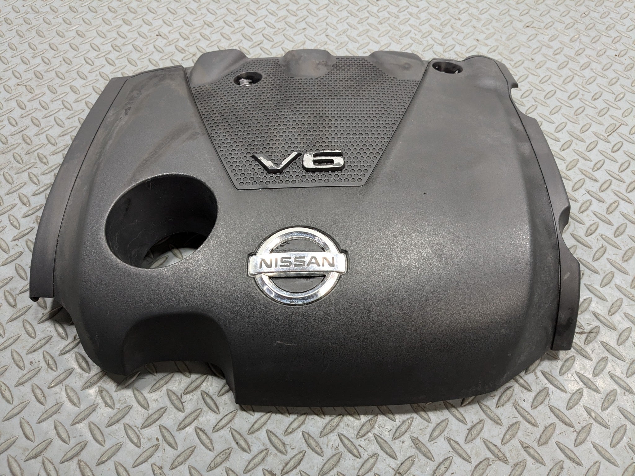 2009 - 2011 OEM NISSAN MAXIMA 3.5L ENGINE COVER APPEARANCE TRIM PANEL ASSEMBLY
