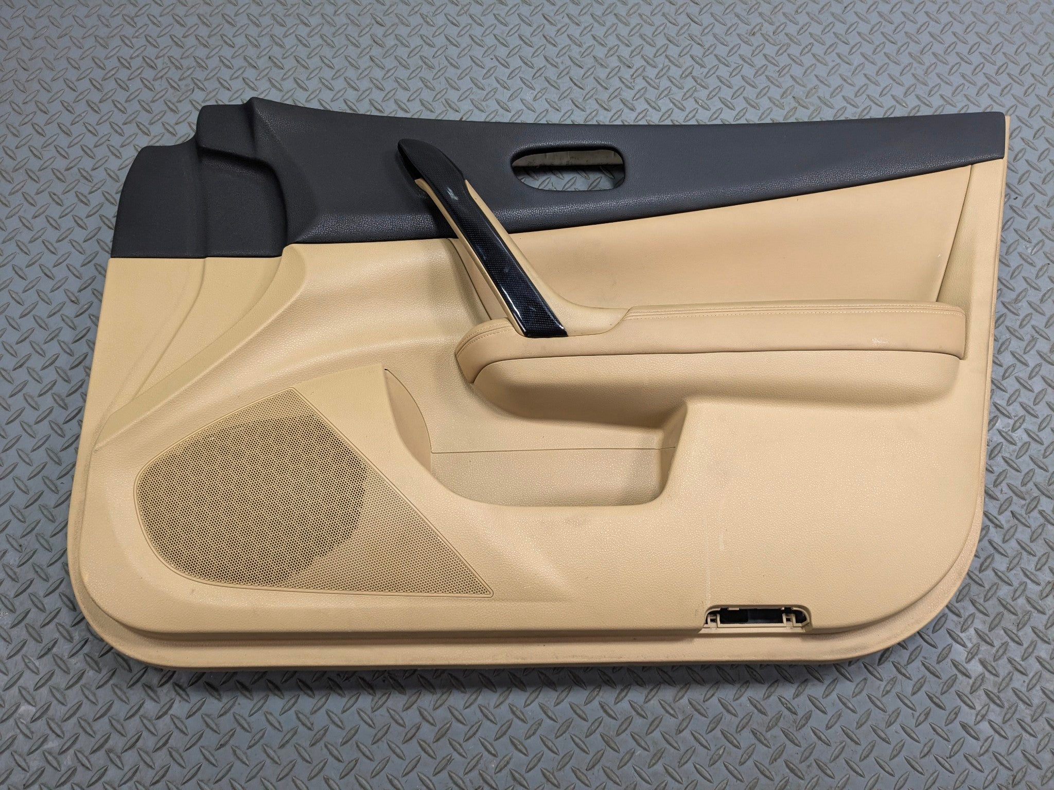 09 - 11 OEM NISSAN MAXIMA FRONT RIGHT PASSENGER SIDE INTERIOR DOOR TRIM PANEL