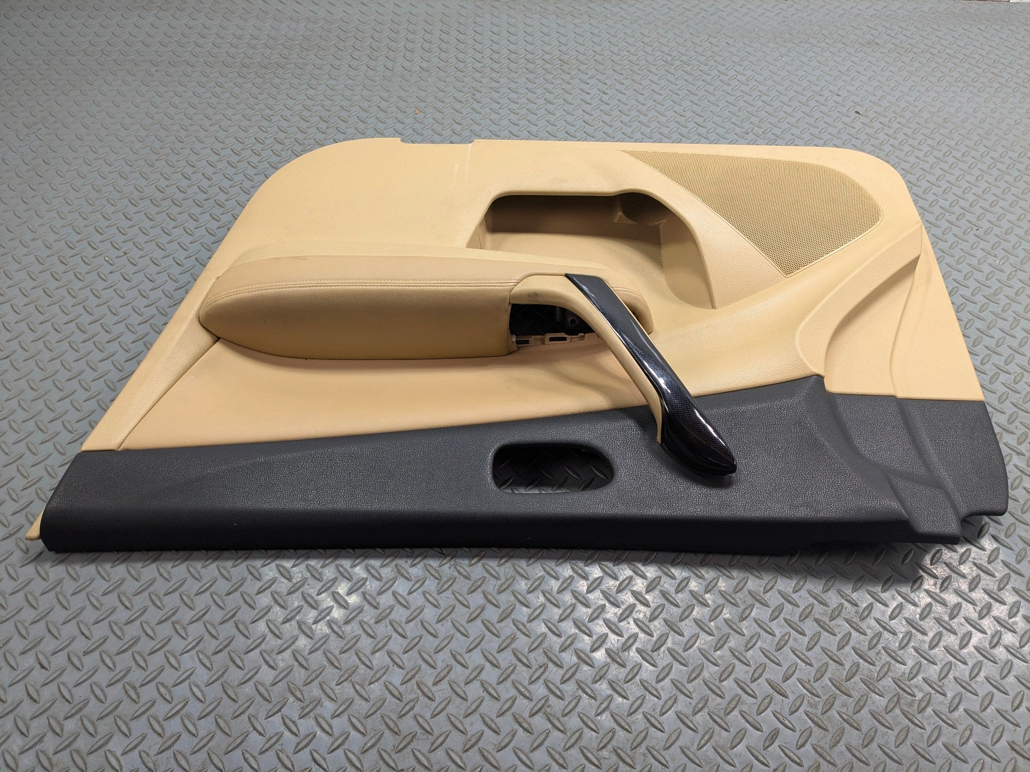 09 - 11 OEM NISSAN MAXIMA FRONT RIGHT PASSENGER SIDE INTERIOR DOOR TRIM PANEL