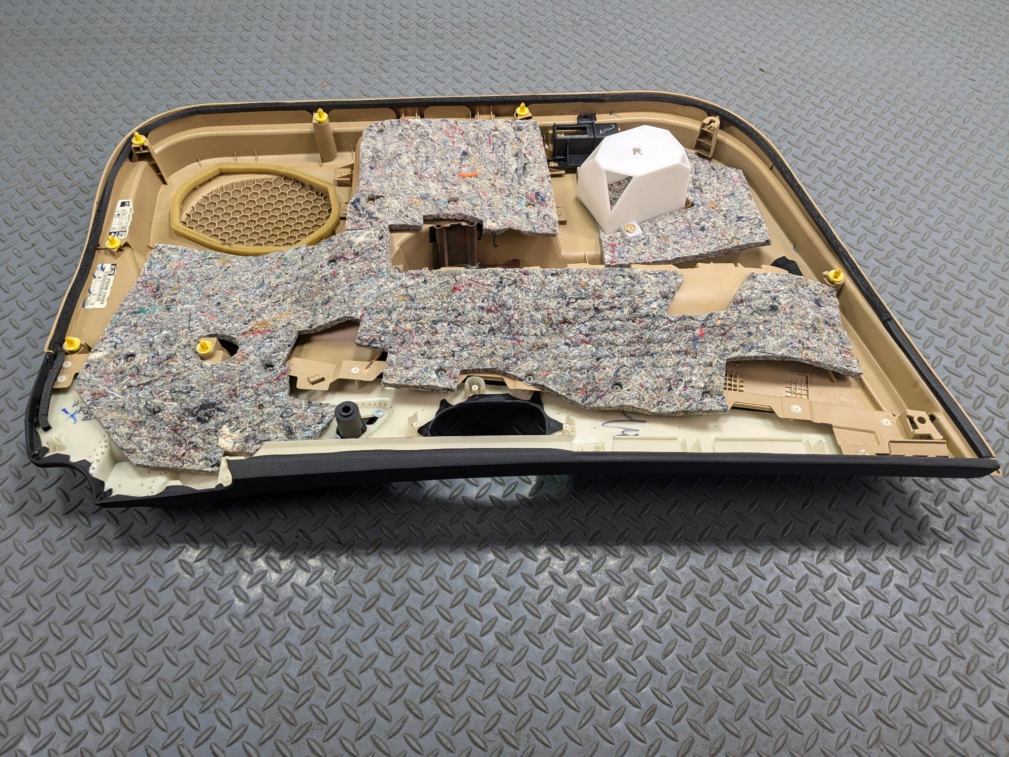 09 - 11 OEM NISSAN MAXIMA FRONT RIGHT PASSENGER SIDE INTERIOR DOOR TRIM PANEL