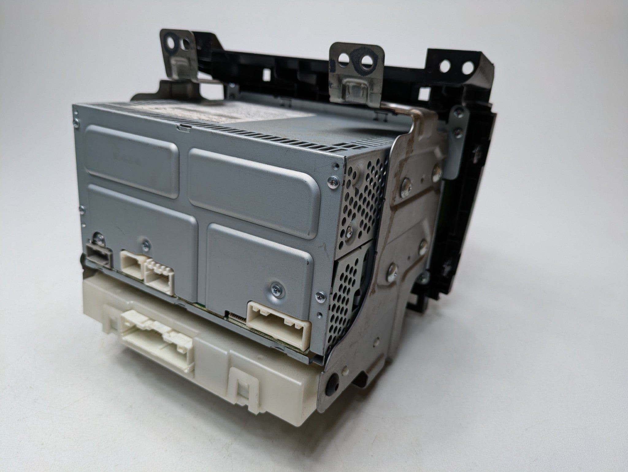 2009 - 2011 OEM NISSAN MAXIMA RADIO AUDIO AND VISUAL EQUIPMENT ASSEMBLY