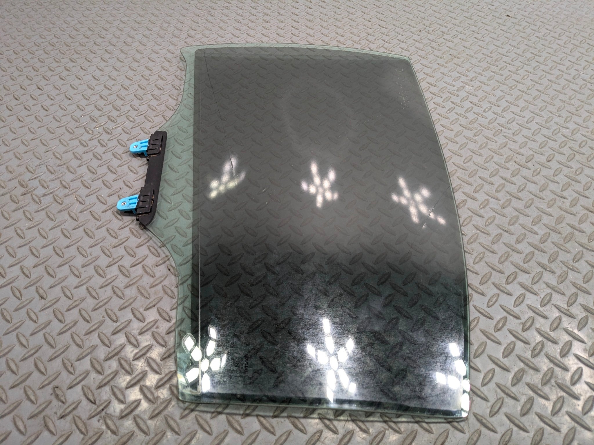 2009 - 2011 OEM NISSAN MAXIMA REAR LEFT DRIVER SIDE DOOR WINDOW GLASS
