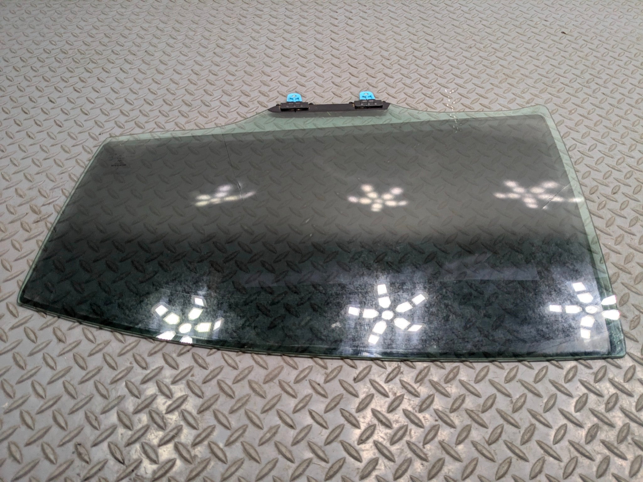 2009 - 2011 OEM NISSAN MAXIMA REAR LEFT DRIVER SIDE DOOR WINDOW GLASS