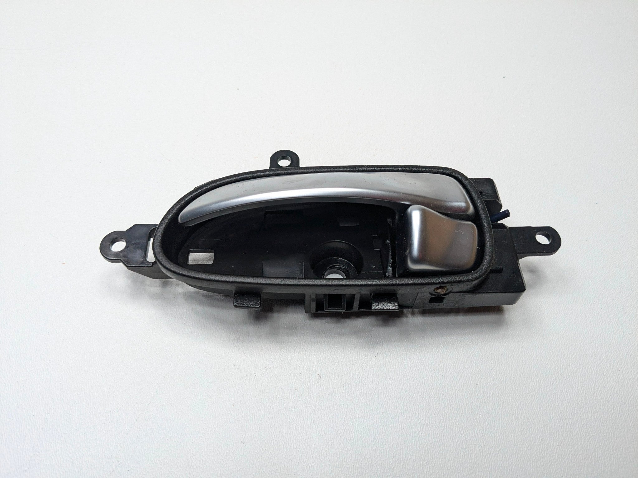 2009 - 2011 OEM NISSAN MAXIMA REAR LEFT DRIVER SIDE INTERIOR DOOR HANDLE