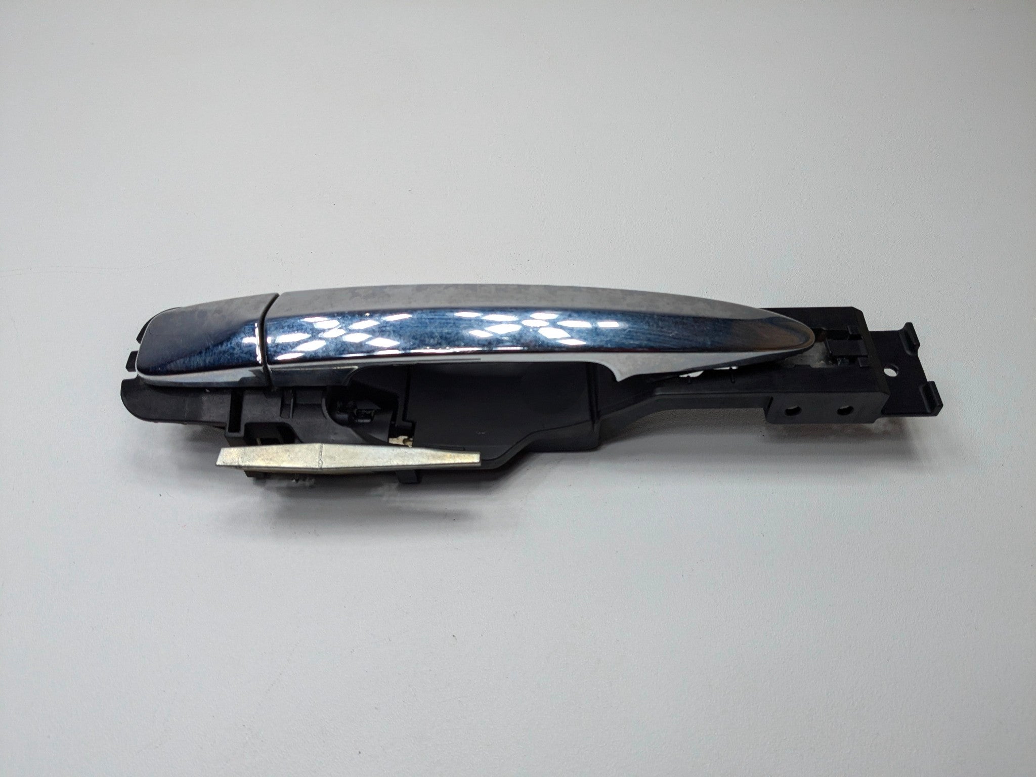 2009 - 2011 OEM NISSAN MAXIMA REAR LEFT DRIVER SIDE EXTERIOR DOOR HANDLE