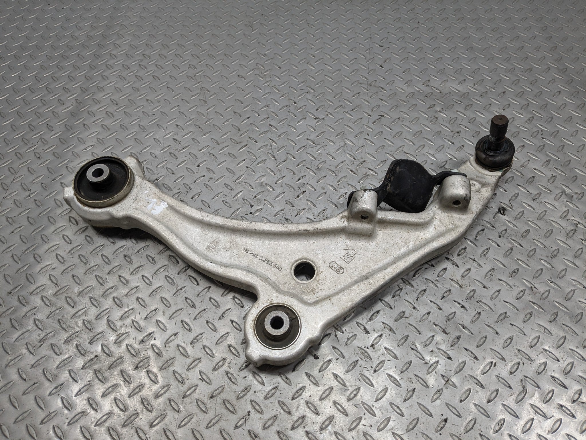 09 - 11 OEM NISSAN MAXIMA FRONT LEFT DRIVER SIDE SUSPENSION LOWER CONTROL ARM