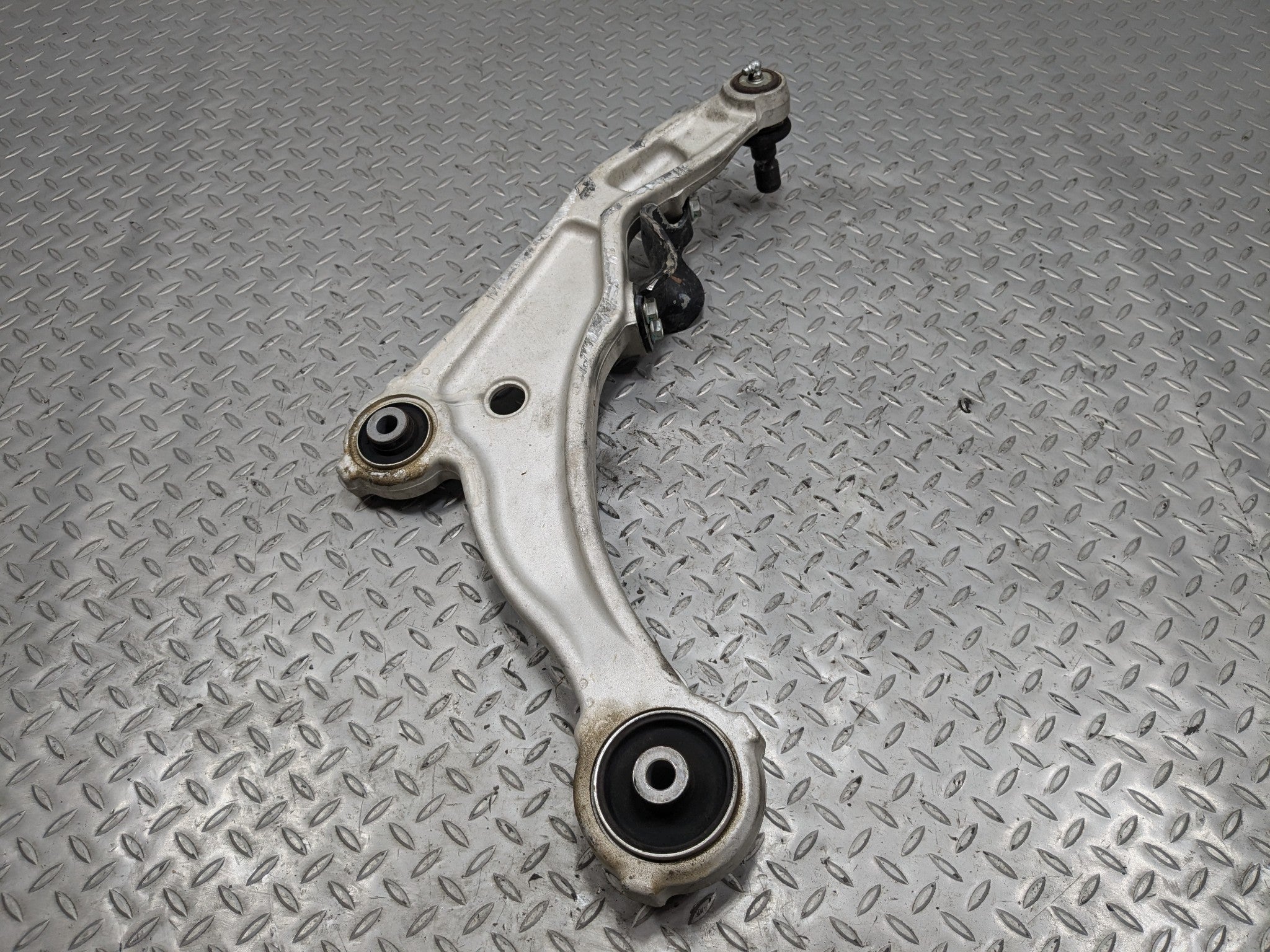 09 - 11 OEM NISSAN MAXIMA FRONT LEFT DRIVER SIDE SUSPENSION LOWER CONTROL ARM