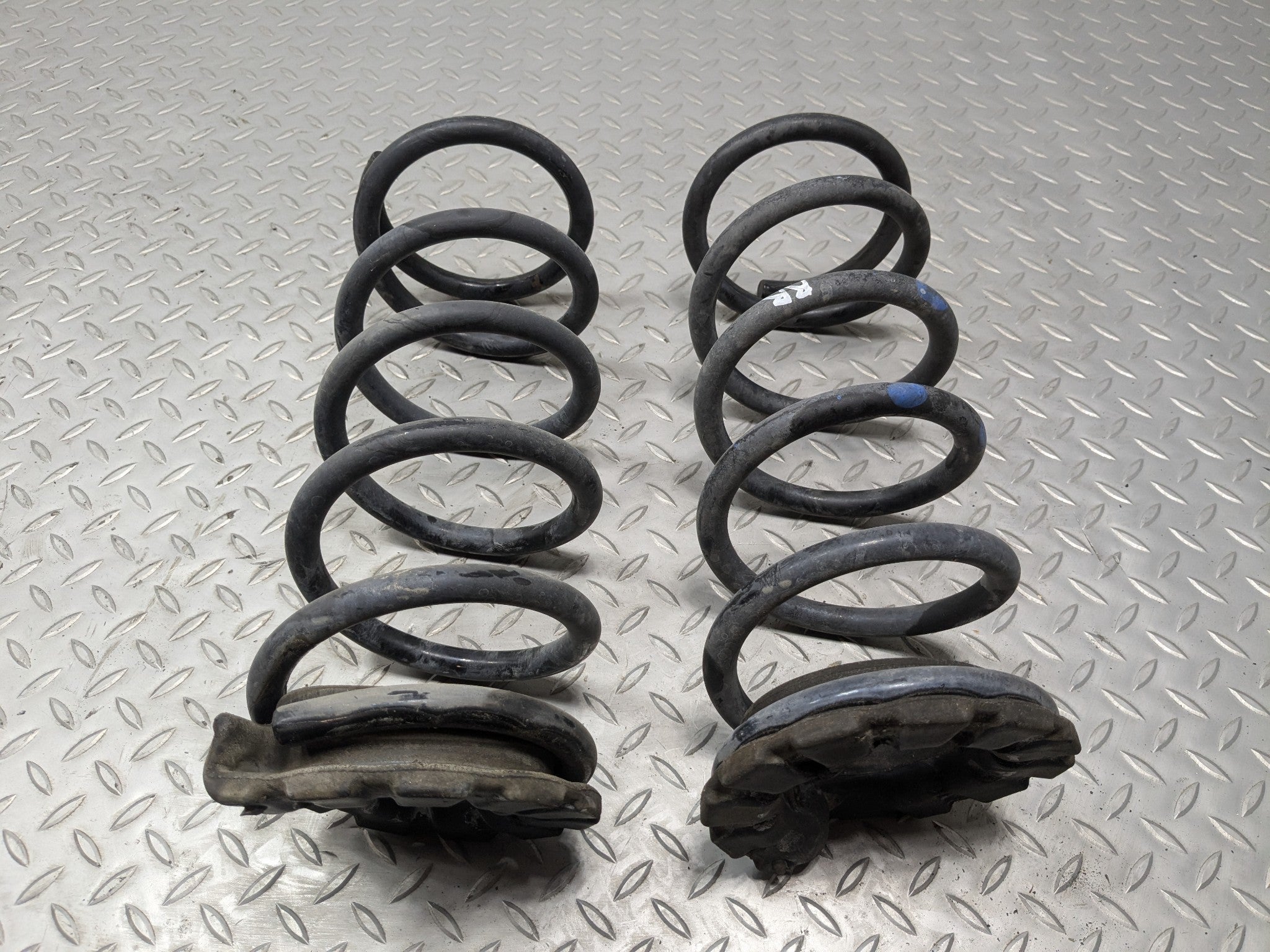 09 - 11 OEM NISSAN MAXIMA REAR LEFT AND RIGHT SIDE SUSPENSION AIR COIL SPRING