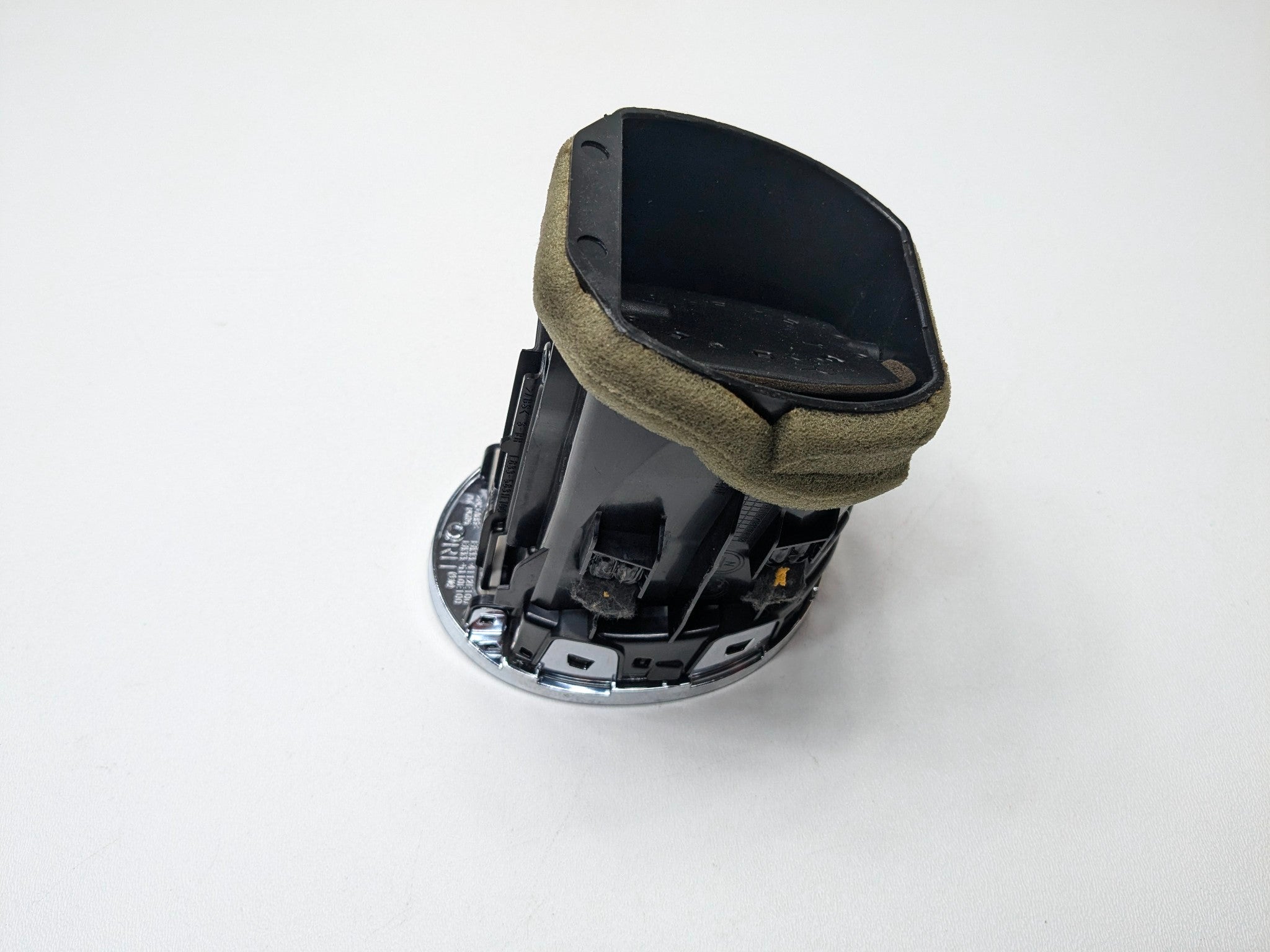 2009 - 2011 OEM NISSAN MAXIMA FRONT RIGHT SIDE DASH AIR CONDITIONER HEATER VENT