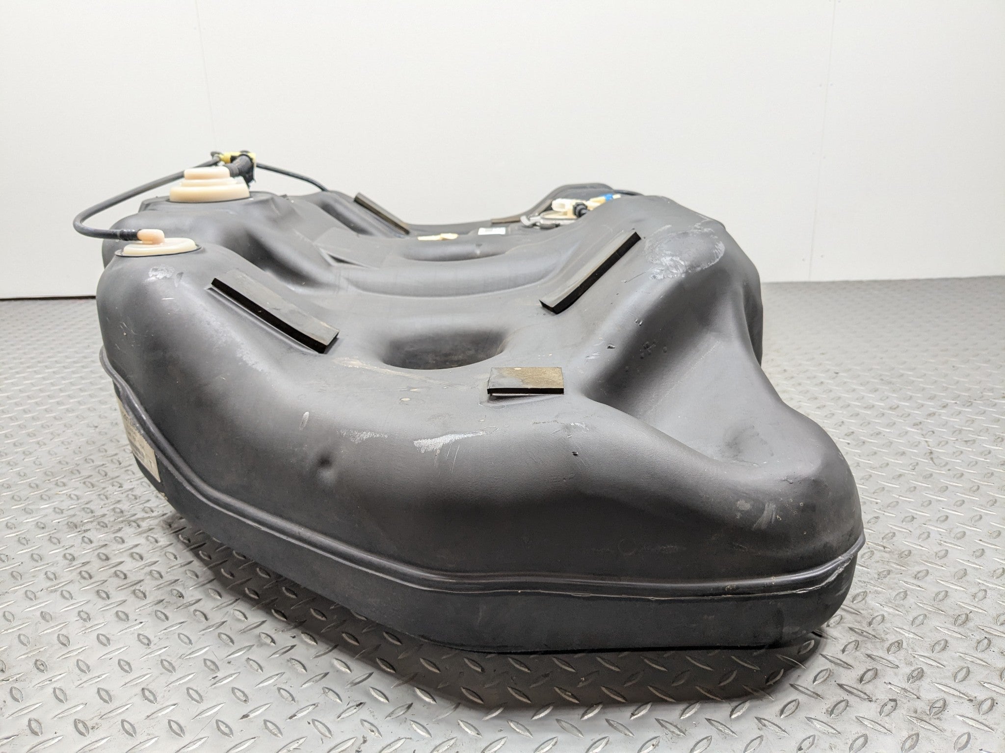 2009 - 2011 OEM NISSAN MAXIMA GASOLINE GAS FUEL TANK RESERVOIR ASSEMBLY