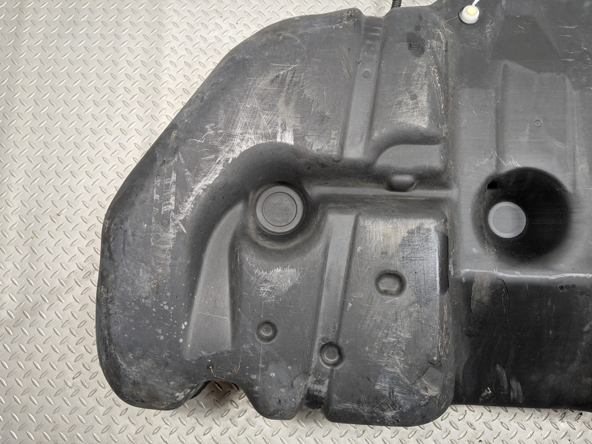 2009 - 2011 OEM NISSAN MAXIMA GASOLINE GAS FUEL TANK RESERVOIR ASSEMBLY