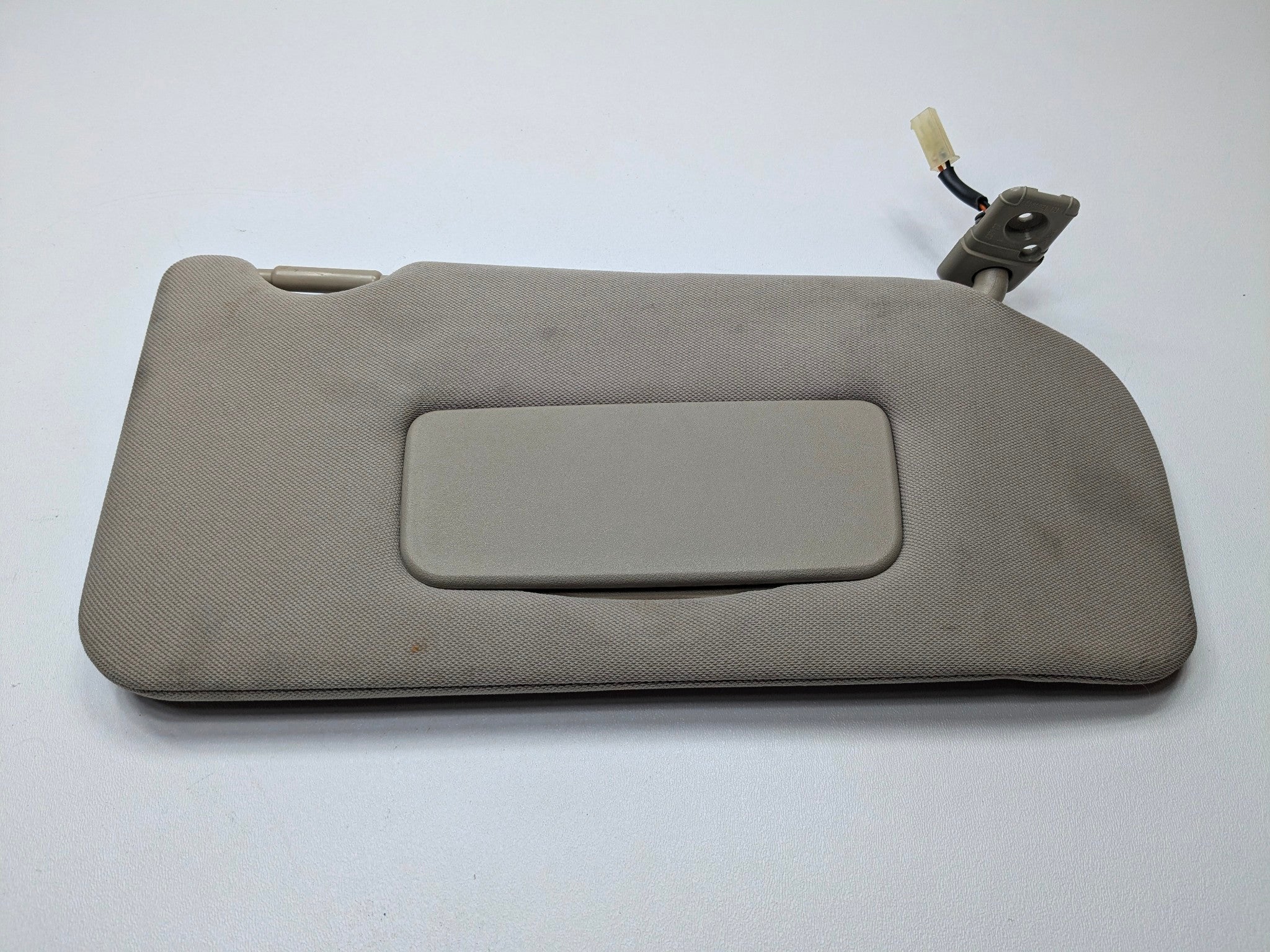 2009 - 2011 OEM NISSAN MAXIMA FRONT RIGHT SIDE ILLUMINATED UPPER ROOF SUN VISOR