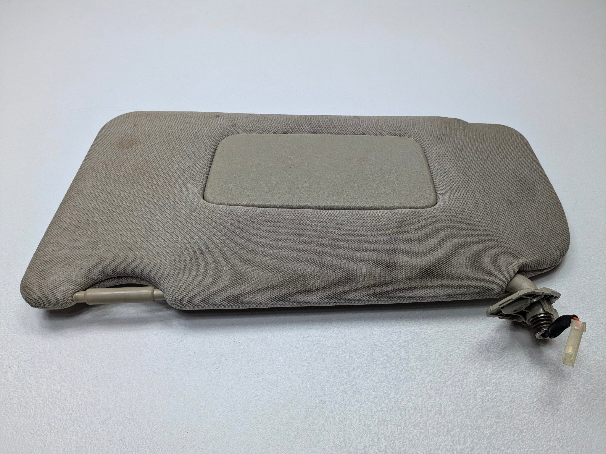 2009 - 2011 OEM NISSAN MAXIMA FRONT LEFT SIDE ILLUMINATED UPPER ROOF SUN VISOR