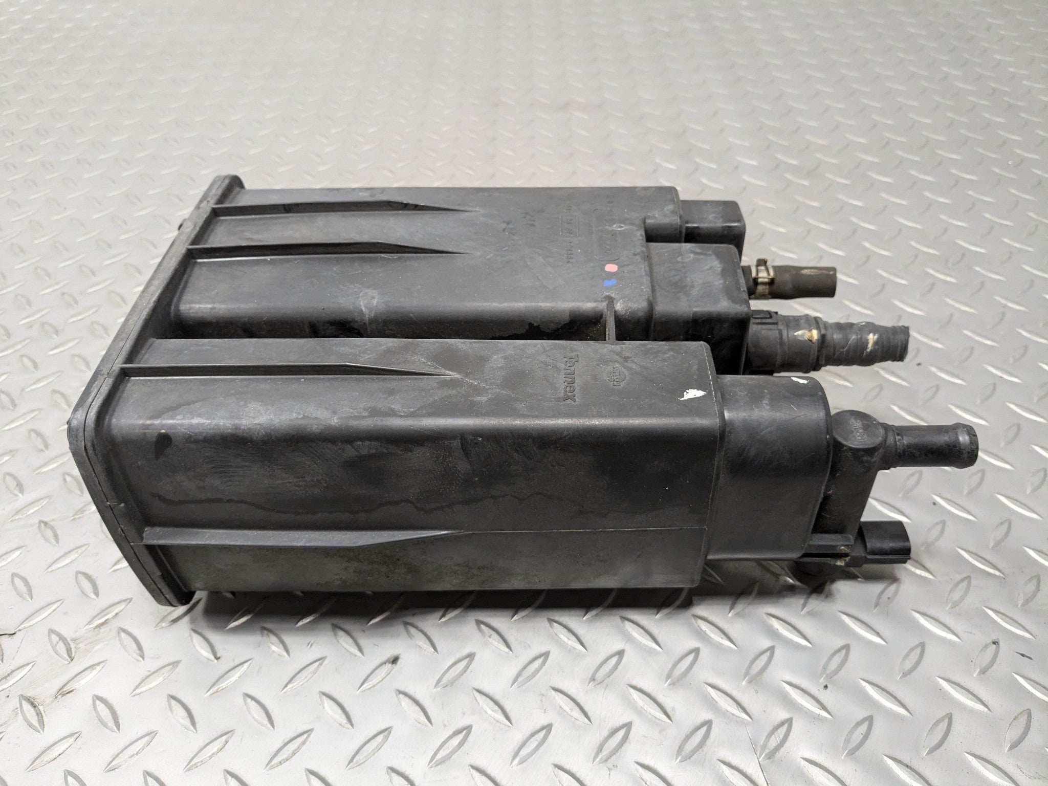 2009 - 2011 OEM NISSAN MAXIMA FUEL VAPOR EVAPORATOR CANISTER ASSEMBLY