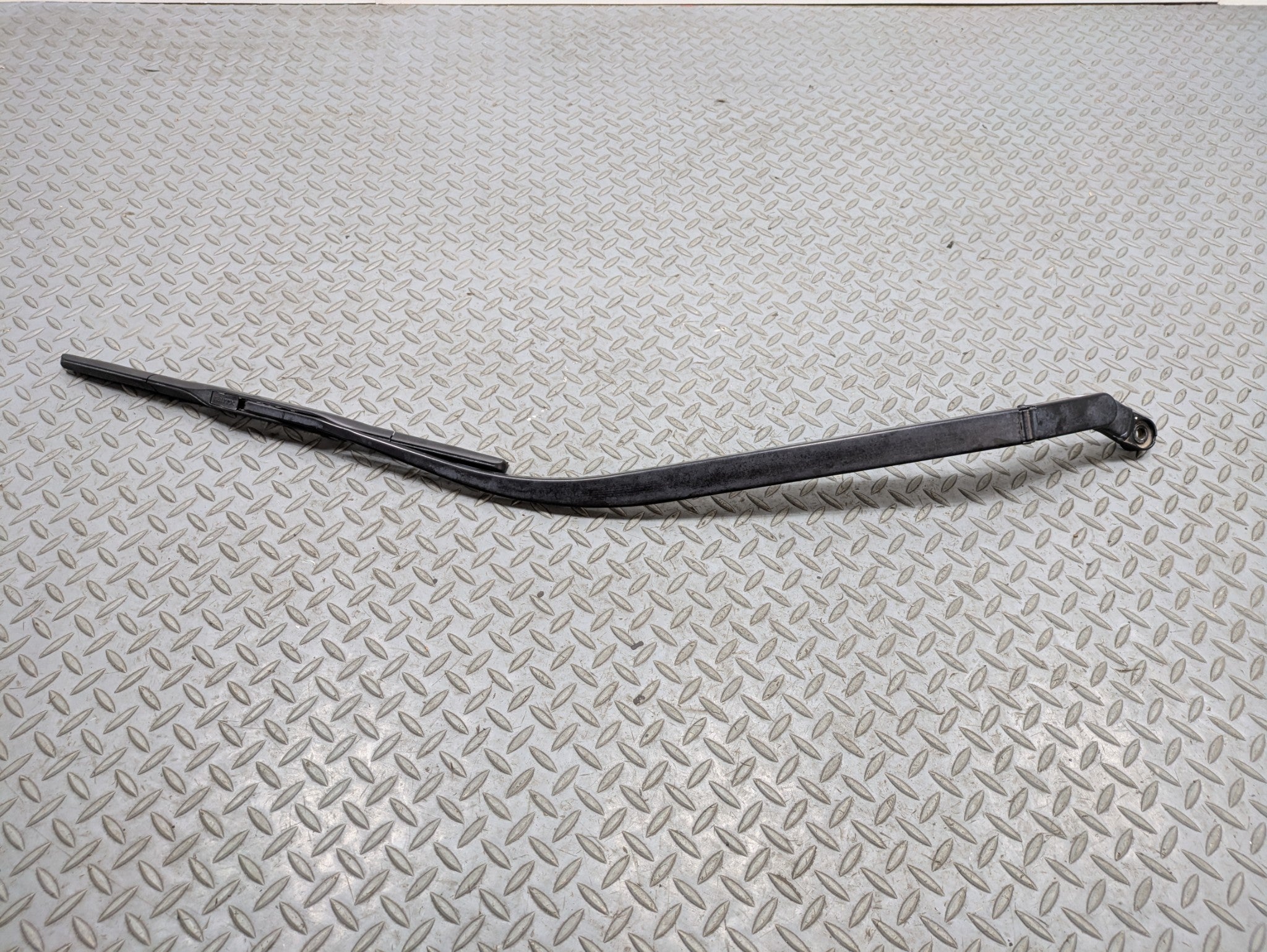 09 - 11 OEM NISSAN MAXIMA FRONT RIGHT SIDE WINDSHIELD WIPER ARM LEVER WITH BLADE