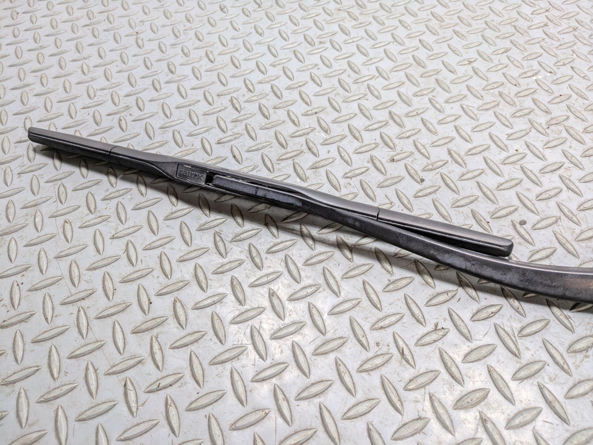 09 - 11 OEM NISSAN MAXIMA FRONT RIGHT SIDE WINDSHIELD WIPER ARM LEVER WITH BLADE