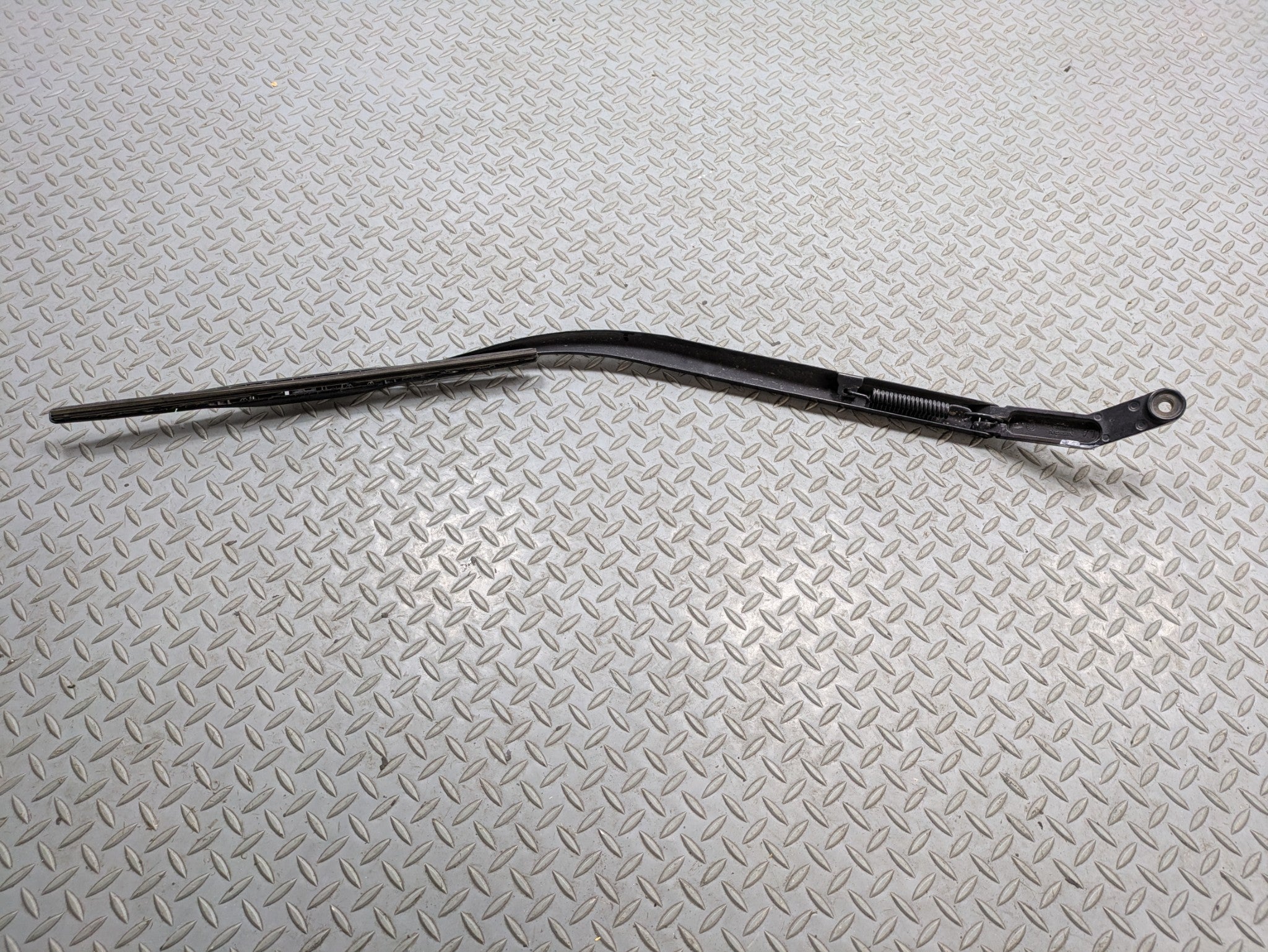 09 - 11 OEM NISSAN MAXIMA FRONT RIGHT SIDE WINDSHIELD WIPER ARM LEVER WITH BLADE