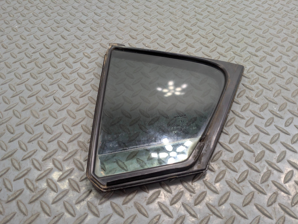 09 - 11 OEM NISSAN MAXIMA REAR RIGHT PASSENGER SIDE QUARTER WINDOW VENT GLASS
