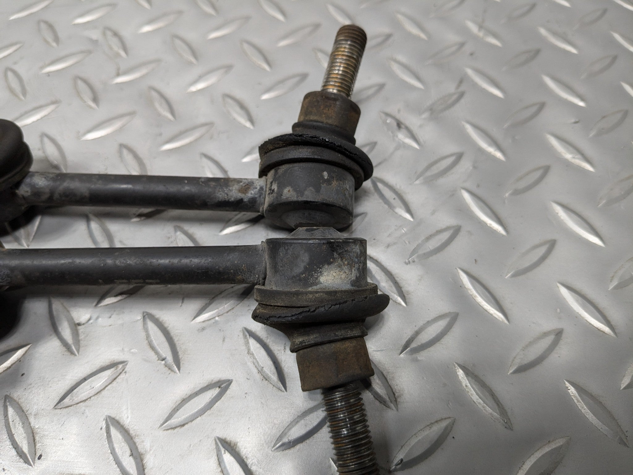 2009 - 2011 OEM NISSAN MAXIMA REAR LEFT AND RIGHT SIDE STABILIZER SWAY BAR LINK