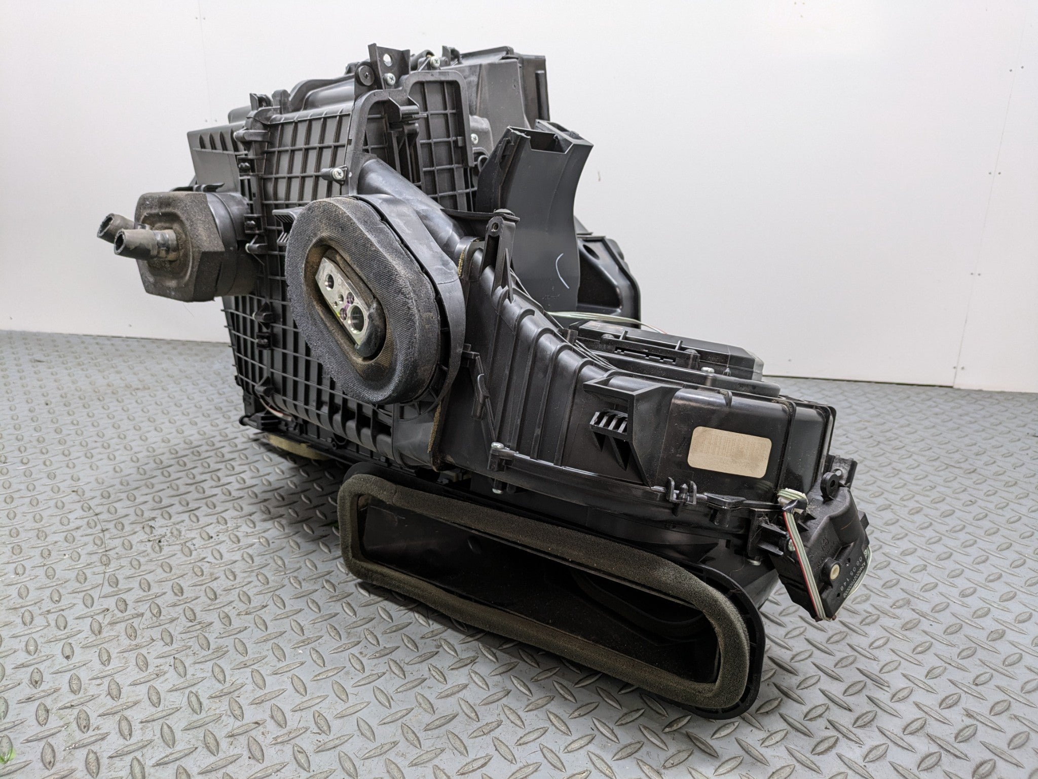 2009 - 2011 OEM NISSAN MAXIMA AC EVAPORATOR HEATER HOUSING WITH BLOWER ASSEMBLY