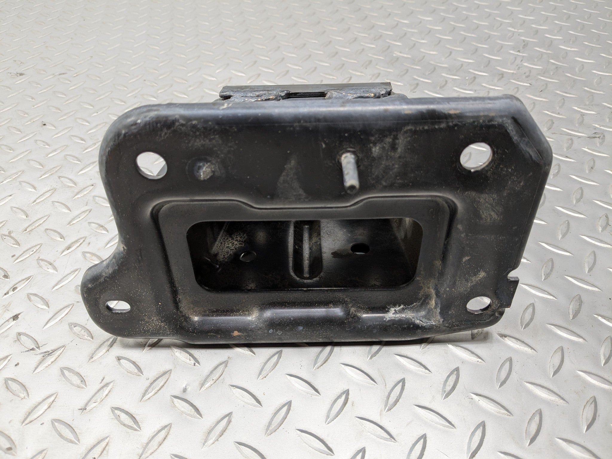 2009 - 2011 OEM NISSAN MAXIMA FRONT RIGHT SIDE BUMPER REINFORCEMENT BRACKET