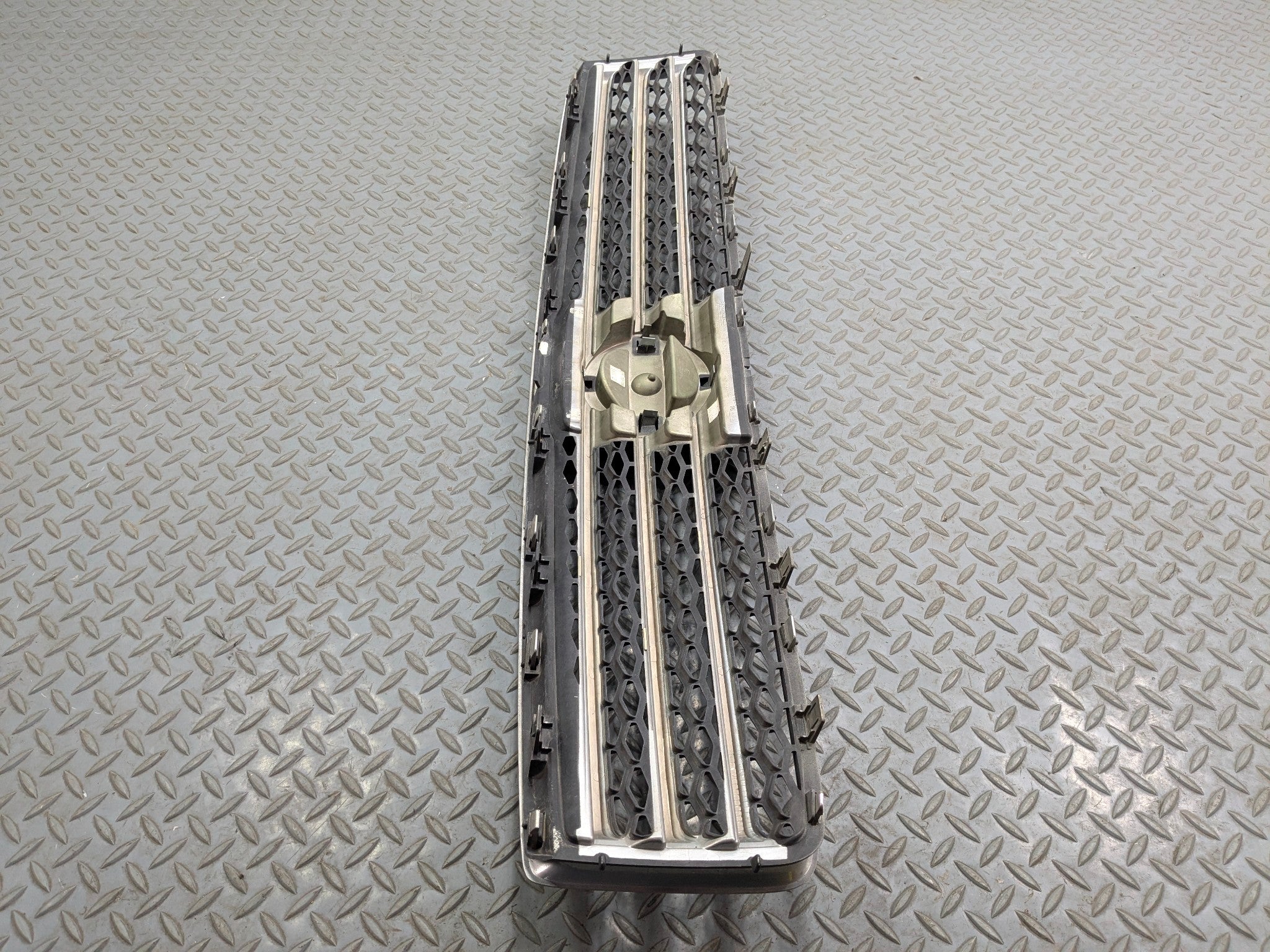 09 - 11 OEM NISSAN MAXIMA FRONT UPPER BUMPER BRIGHT CHROME GRILLE WITH EMBLEM