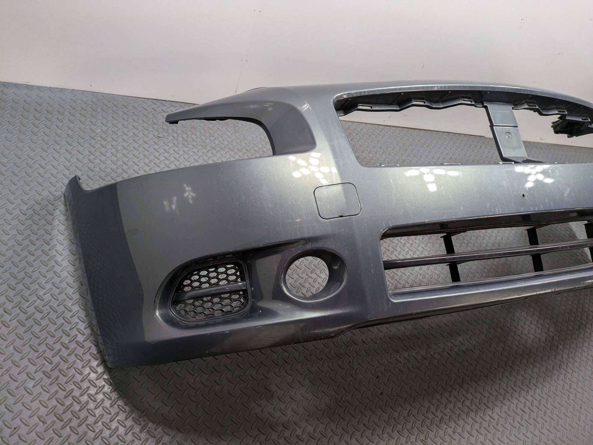 2009 - 2011 OEM NISSAN MAXIMA FRONT BUMPER COVER PANEL ASSEMBLY METALLIC GRAY