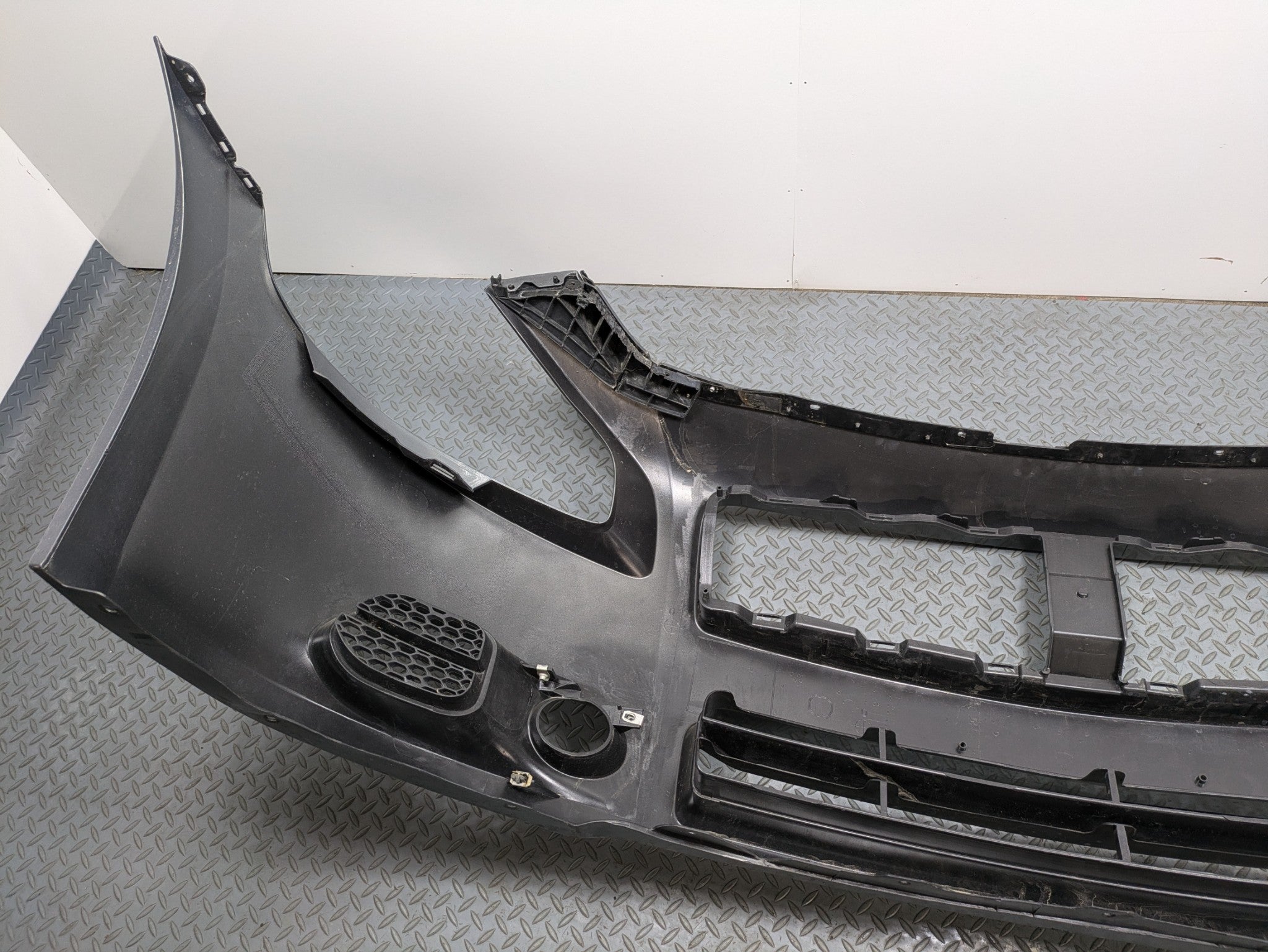 2009 - 2011 OEM NISSAN MAXIMA FRONT BUMPER COVER PANEL ASSEMBLY METALLIC GRAY