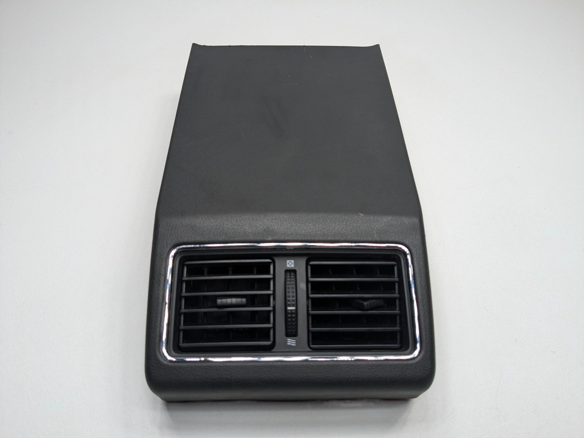 2009 - 2011 OEM NISSAN MAXIMA REAR CENTER CONSOLE AIR CONDITIONING HEATER VENT