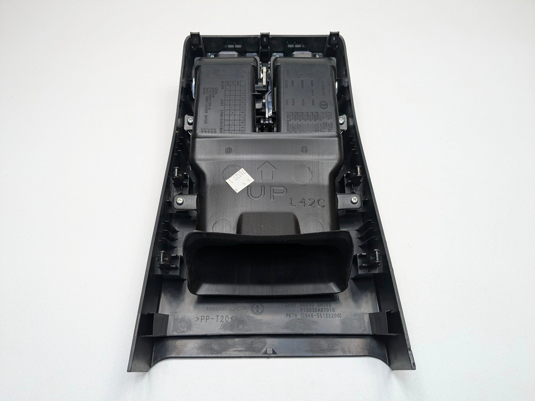 2009 - 2011 OEM NISSAN MAXIMA REAR CENTER CONSOLE AIR CONDITIONING HEATER VENT