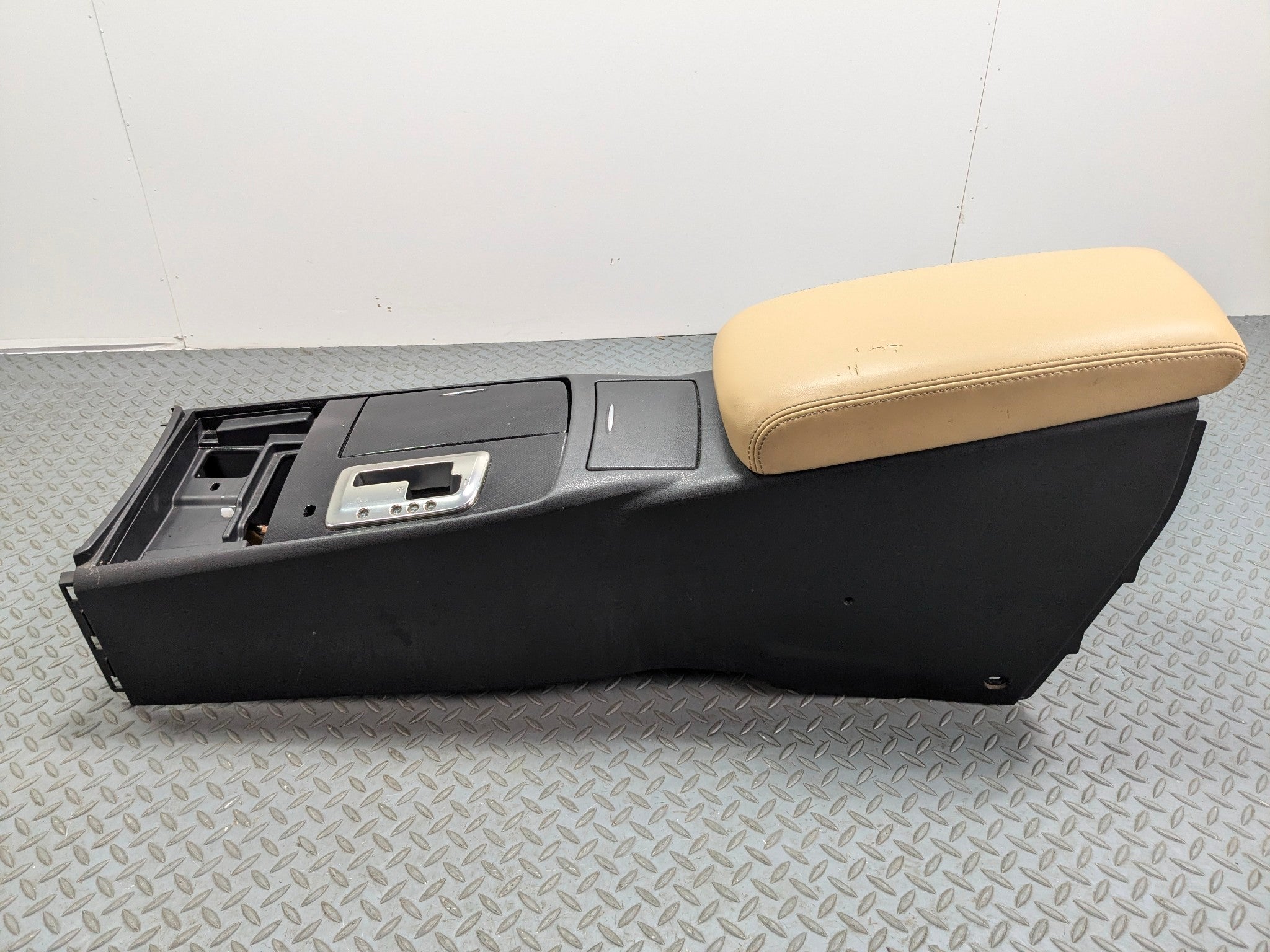 2009 - 2011 OEM NISSAN MAXIMA CENTER CONSOLE ARMREST LID STORAGE COMPARTMENT
