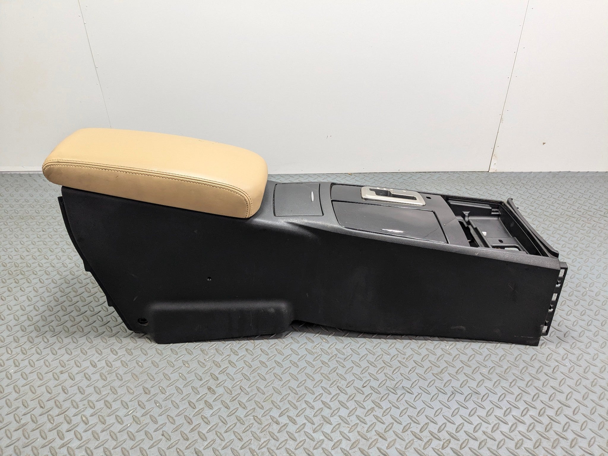 2009 - 2011 OEM NISSAN MAXIMA CENTER CONSOLE ARMREST LID STORAGE COMPARTMENT