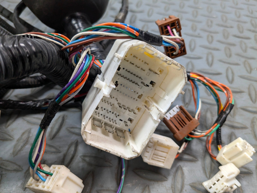2009 - 2011 OEM NISSAN MAXIMA ENGINE WIRE HARNESS WITH FUSE BOX ASSEMBLY