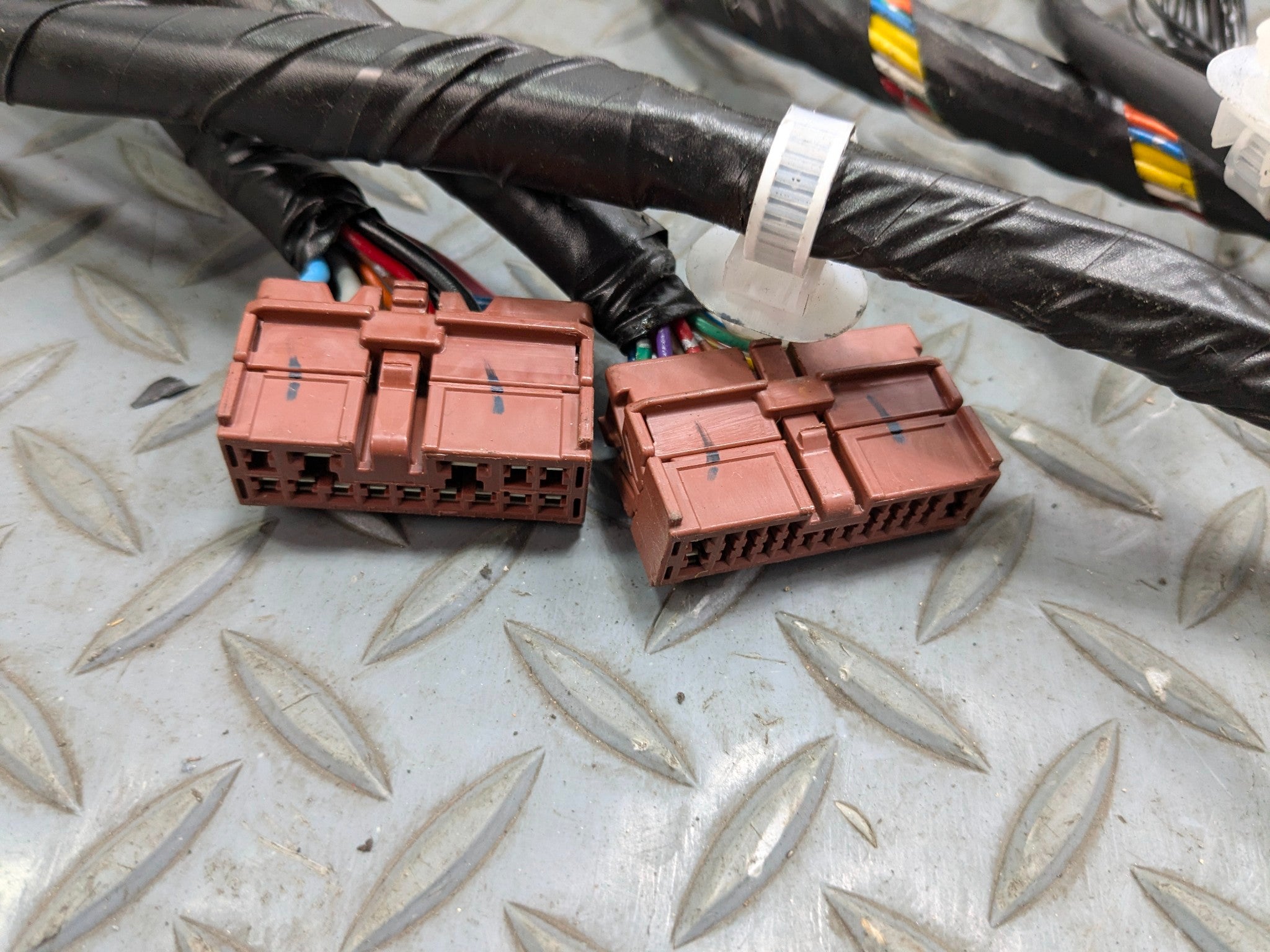 2009 - 2011 OEM NISSAN MAXIMA INTERIOR BODY WIRE HARNESS CABLE AND CONNECTOR