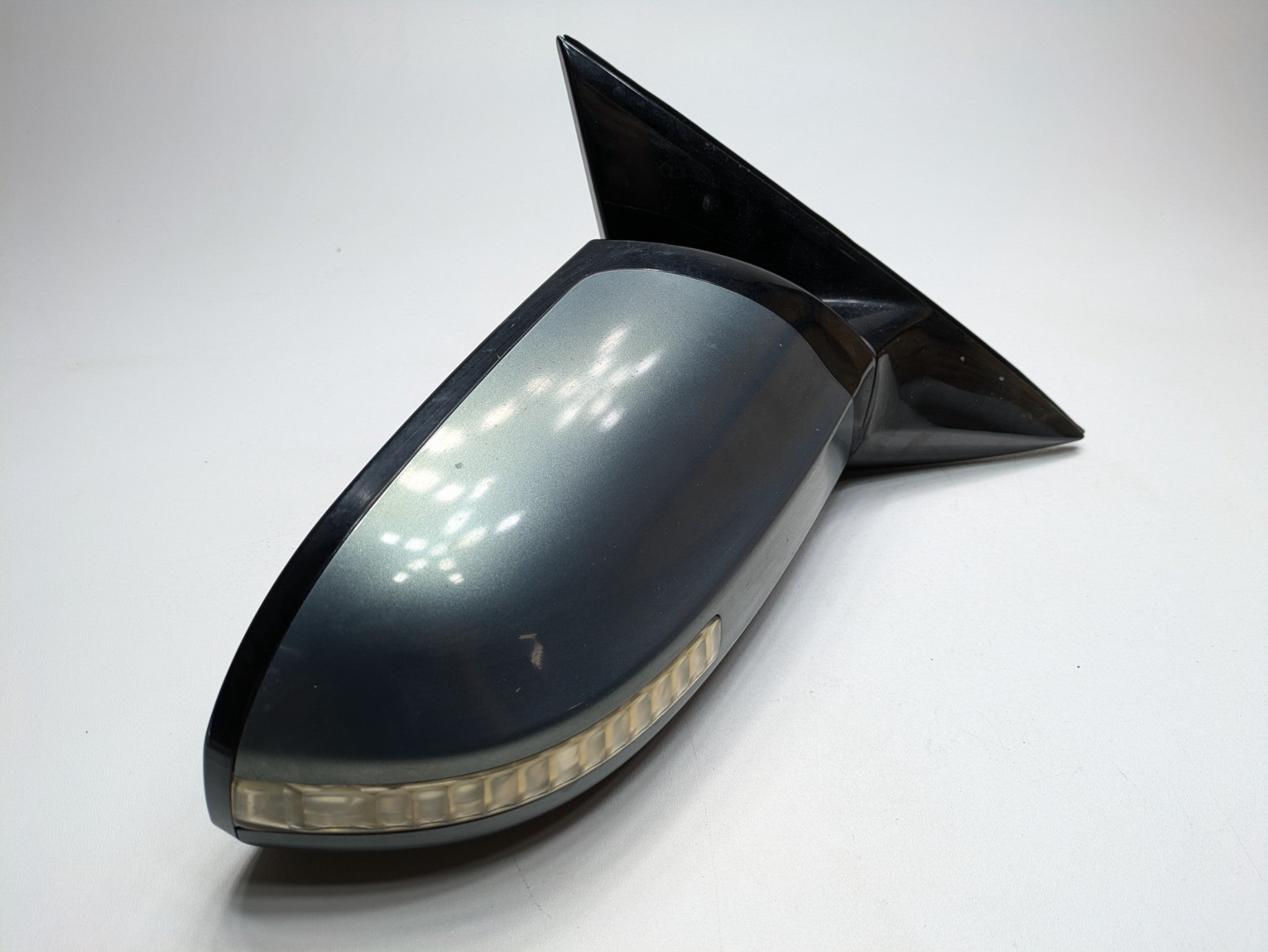 09 - 11 OEM NISSAN MAXIMA FRONT RIGHT SIDE VIEW DOOR MIRROR WITH TURN INDICATOR