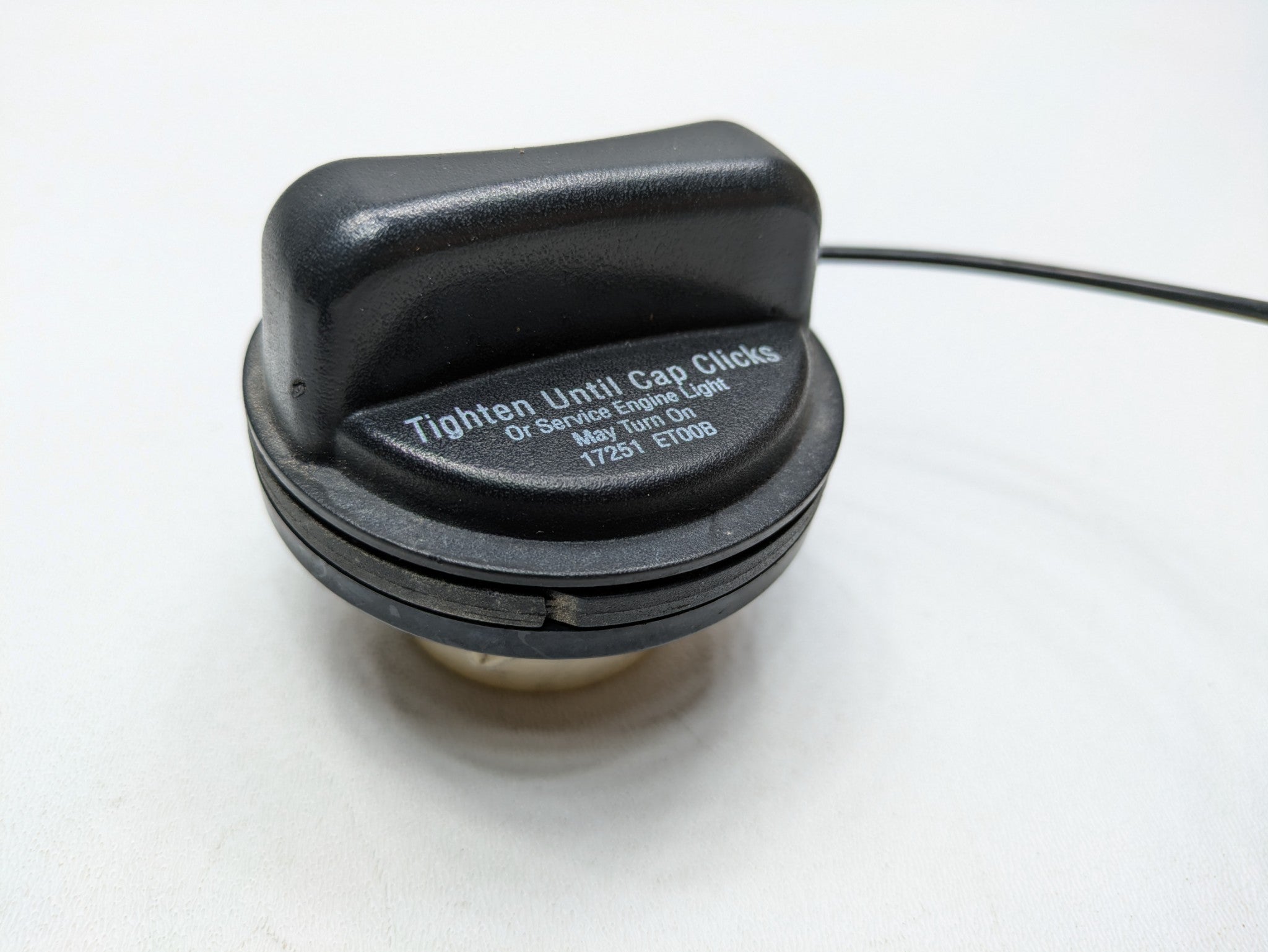 2009 - 2011 OEM NISSAN MAXIMA FUEL GAS TANK DOOR LID FILLER CAP