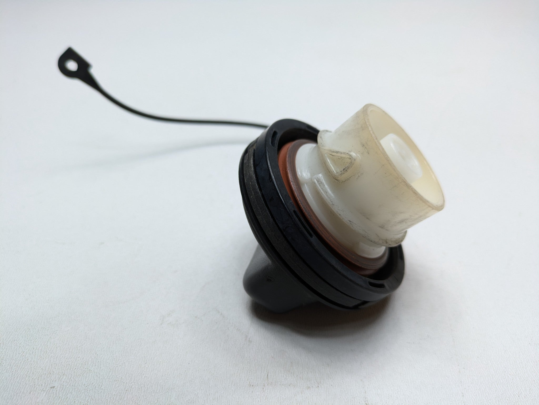 2009 - 2011 OEM NISSAN MAXIMA FUEL GAS TANK DOOR LID FILLER CAP