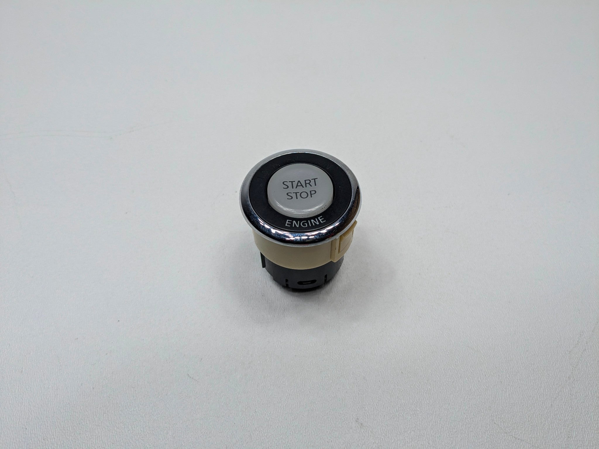 2009 - 2011 OEM NISSAN MAXIMA AT IGNITION SWITCH PUSH BUTTON START AND STOP CVT
