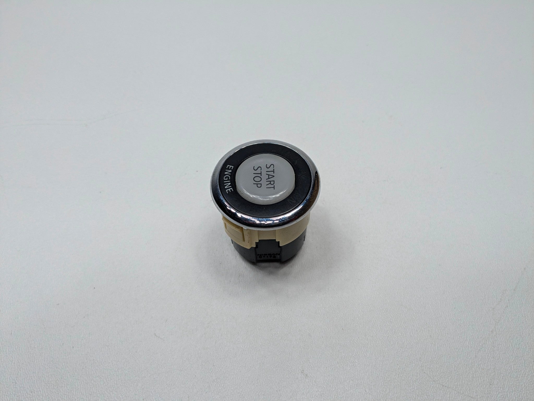 2009 - 2011 OEM NISSAN MAXIMA AT IGNITION SWITCH PUSH BUTTON START AND STOP CVT