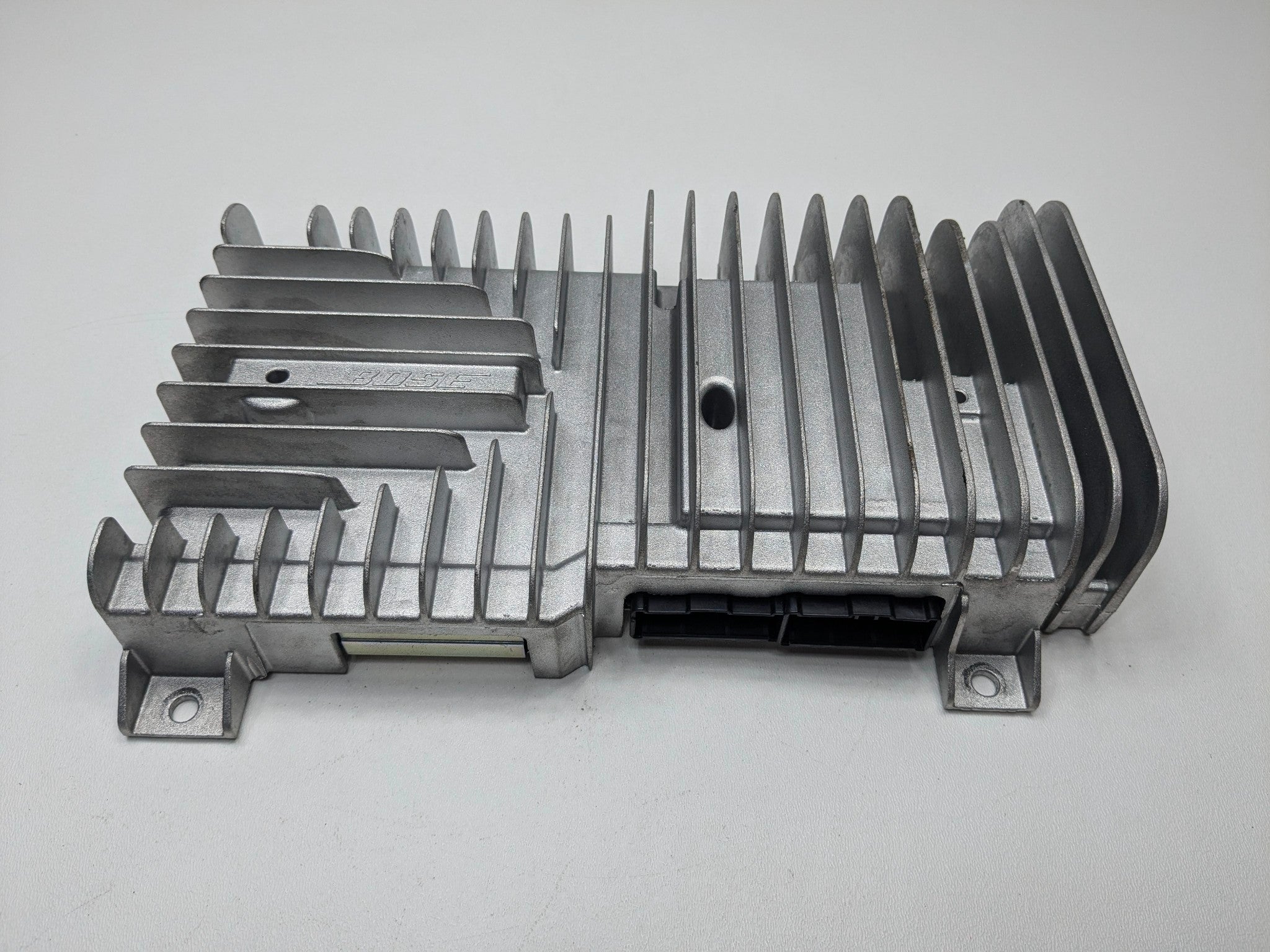 2009 - 2011 OEM NISSAN MAXIMA RADIO AUDIO AMPLIFIER EQUIPMENT MODULE UNIT