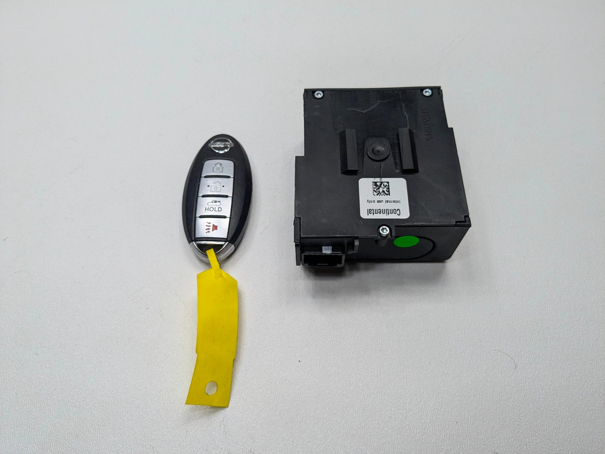 2009 - 2011 OEM NISSAN MAXIMA SMART KEY CONTROL CARD IMMOBILIZER MODULE WITH KEY