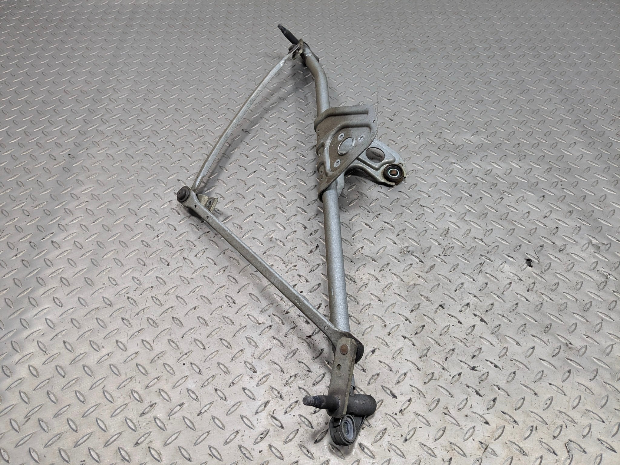 2010 - 2013 OEM MINI COOPER WINDSHIELD WIPER TRANSMISSION LINKAGE HT