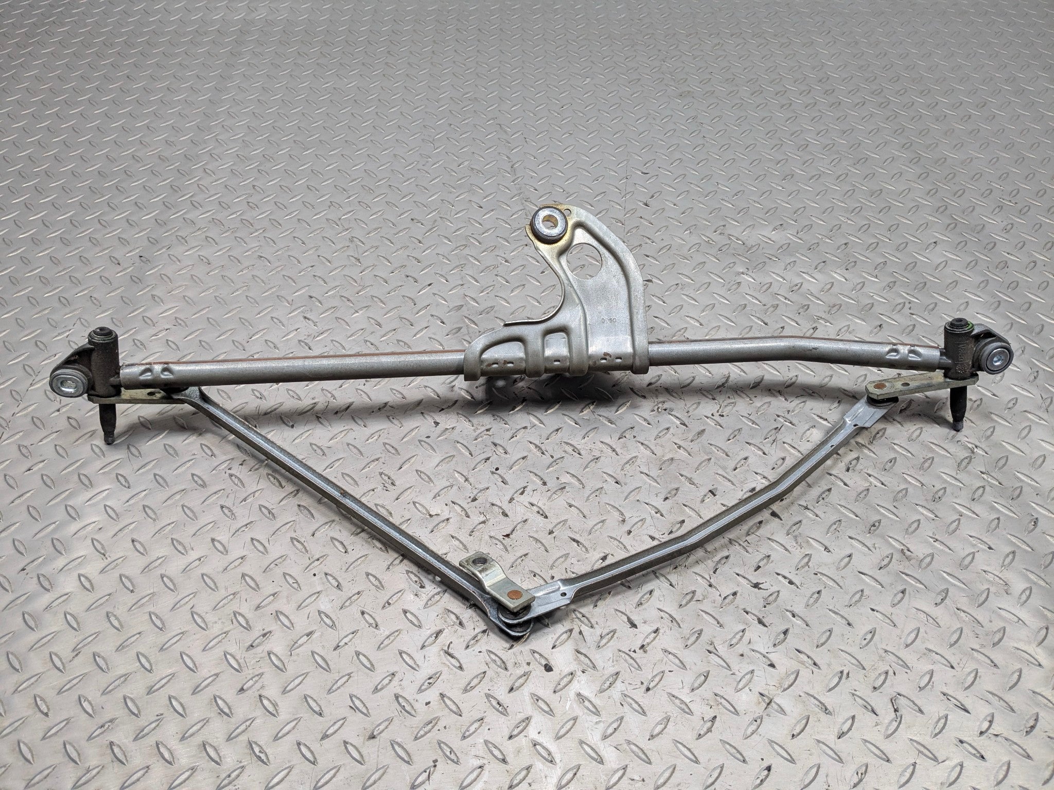 2010 - 2013 OEM MINI COOPER WINDSHIELD WIPER TRANSMISSION LINKAGE HT