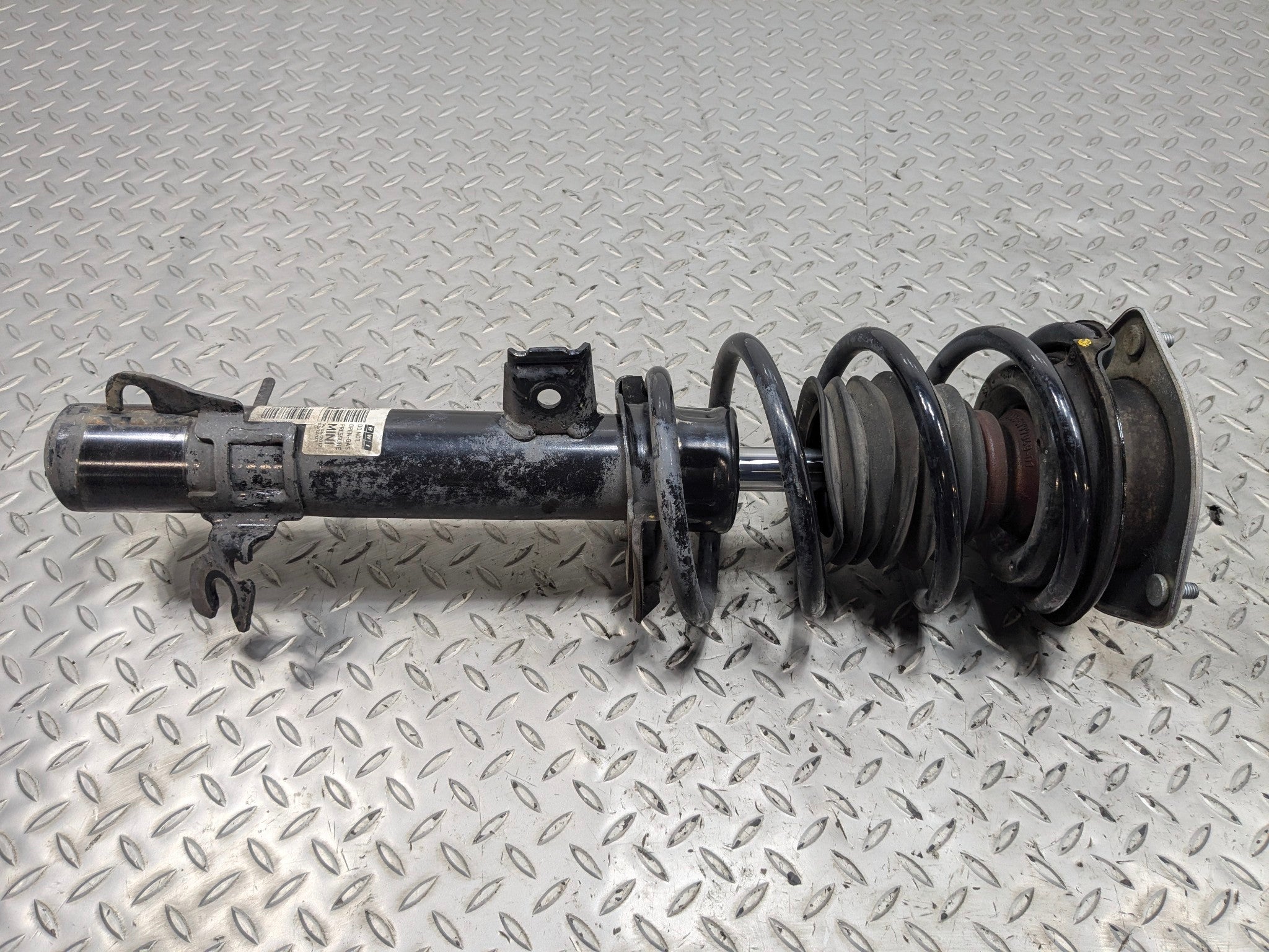 2010 - 2013 OEM MINI COOPER FRONT RIGHT SIDE STRUT SHOCK ABSORBER ASSEMBLY