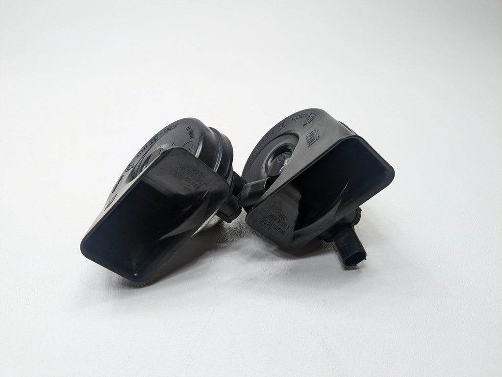 2010 - 2013 OEM MINI COOPER FRONT LEFT AND RIGHT HIGH LOW TONE PITCH HORN SET