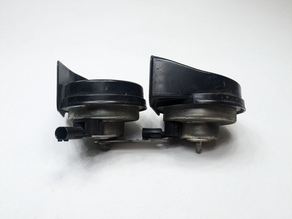 2010 - 2013 OEM MINI COOPER FRONT LEFT AND RIGHT HIGH LOW TONE PITCH HORN SET